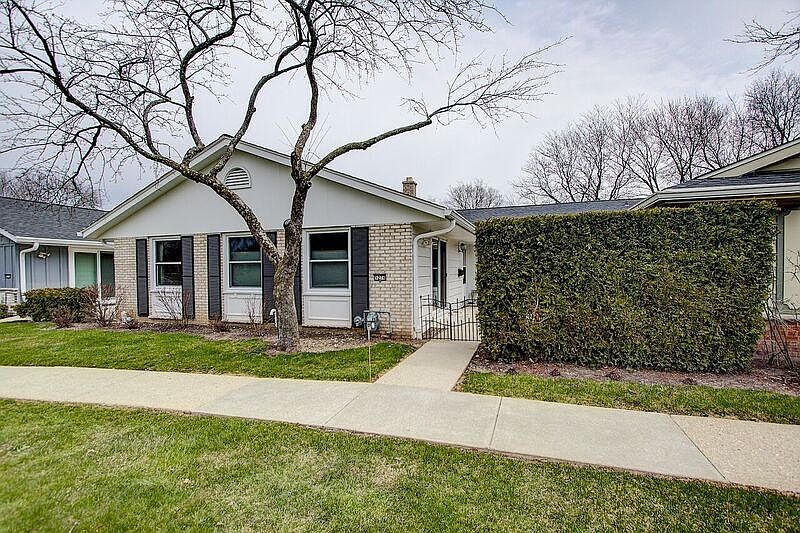 1st image of 5274 Woodbridge Ln S #5274