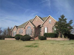 2625 S Barrington Rd, Springdale, AR 72762