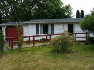 911 Woodbine Blvd, Jackson, MI 49203