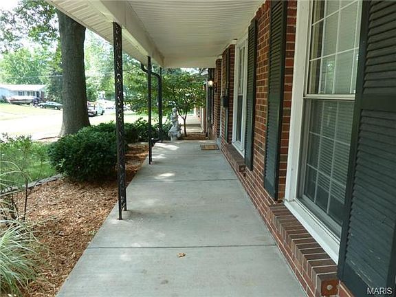 2nd image of 1845 Saint Anthony Ln