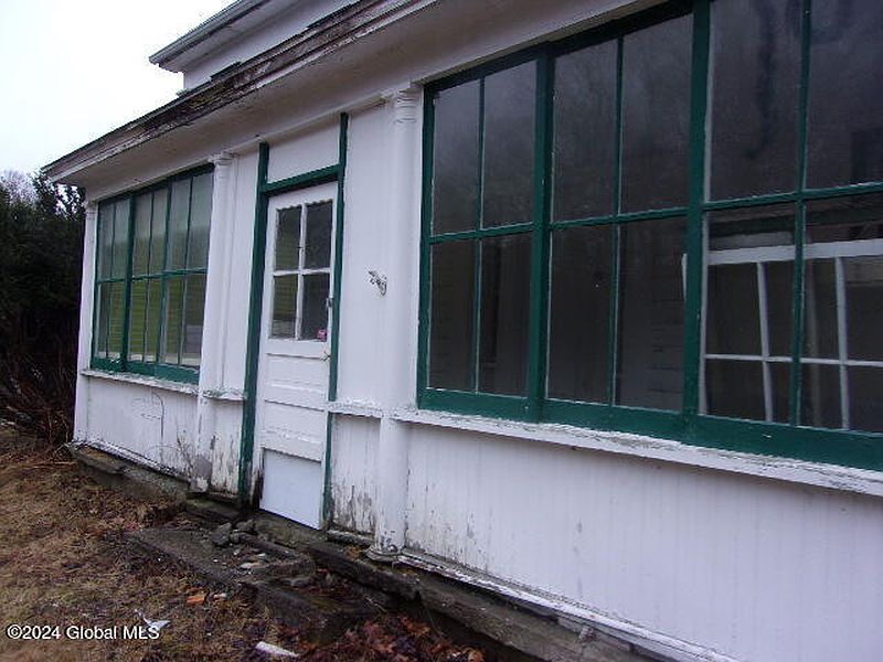 3rd image of 4256 Jockey Street