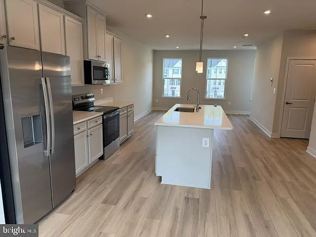 6729 Shelton Ln — Photo 23