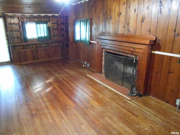5th image of 13 Hickory Grv