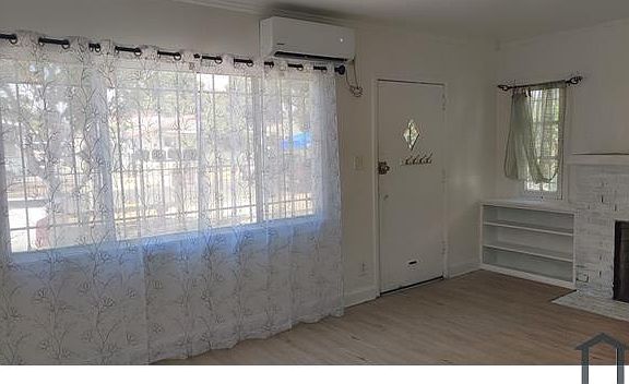 2nd image of 1206 W 60th Pl