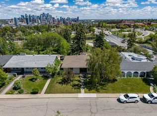 1738 W Suffolk St SW, Calgary, AB T3C 2N2