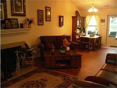 5th image of 905 Green Ct