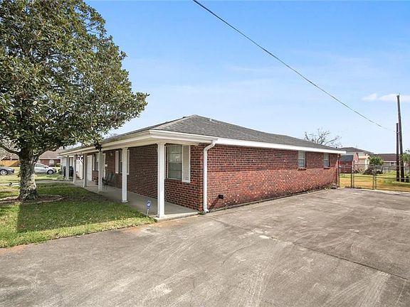 3rd image of 1000 Cedre Dr