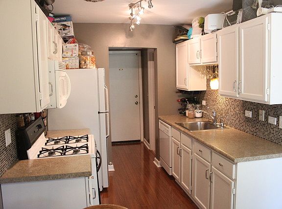 2nd image of 1111 Brunswick Hbr #1111