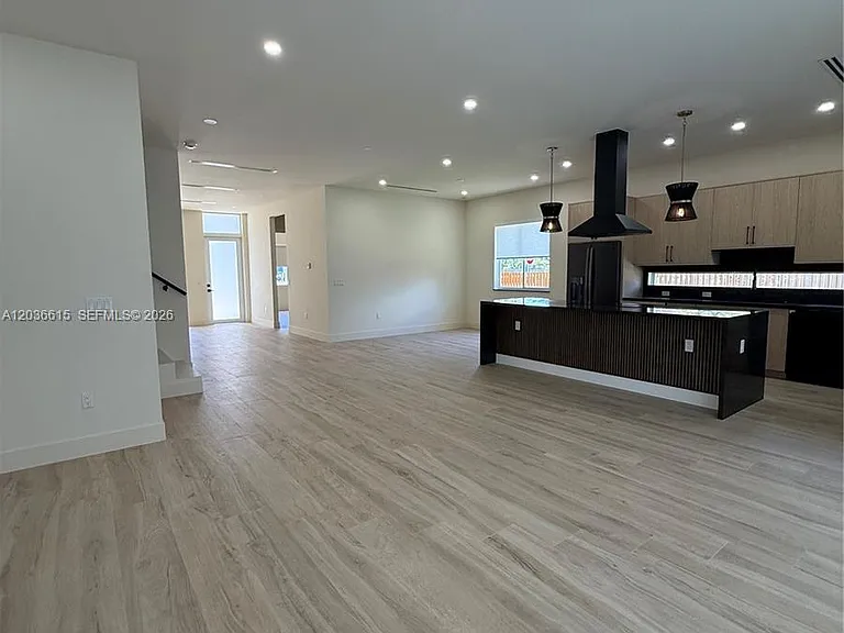 3326 Elizabeth St — Photo 27
