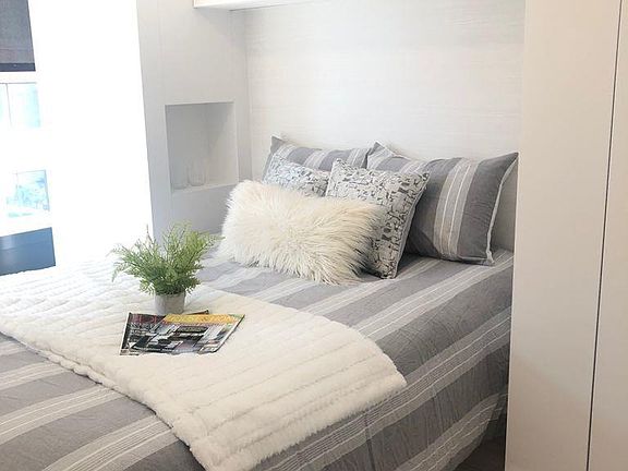 5th image of 1133 Hornby St #1105