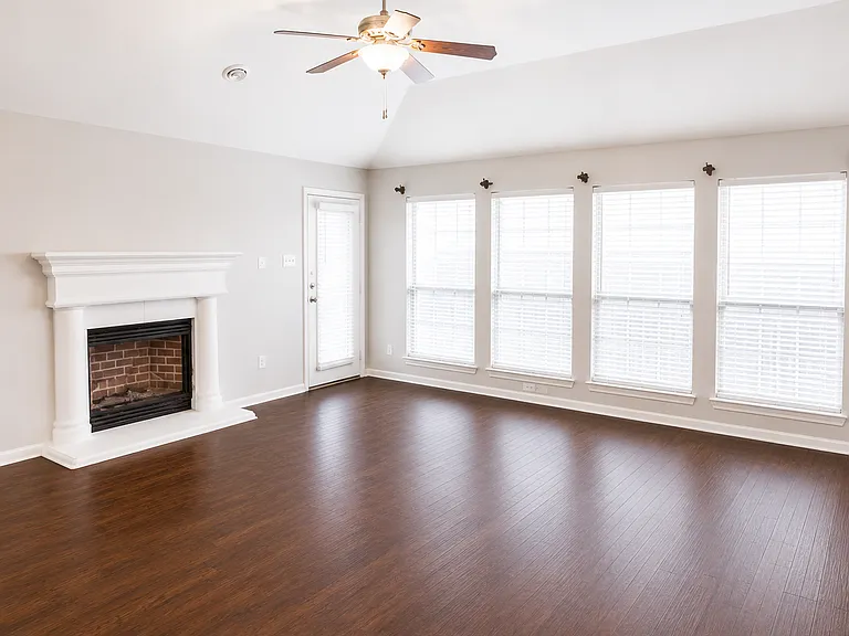 8833 Sunset Trace Dr — Photo 4
