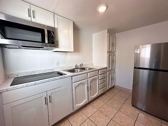 3rd image of 3621 Nations Ave Unit C