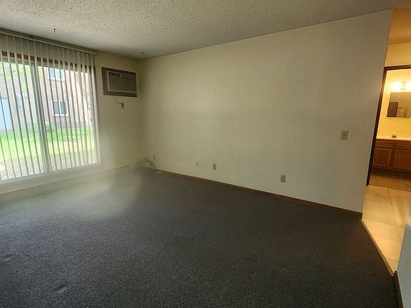 4th image of 1040 & 1090 17th St #1090-104