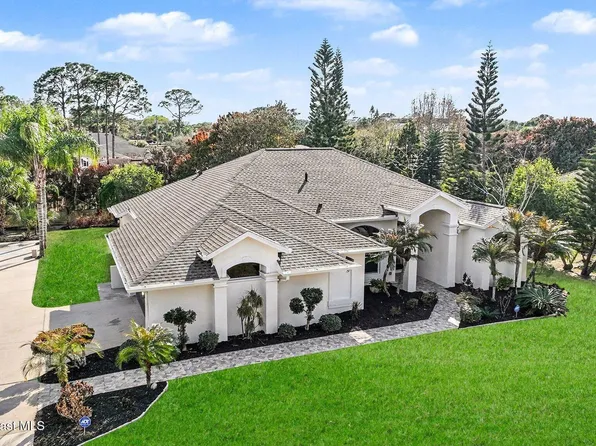 560 Fiedler St NE, Palm Bay, FL 32907