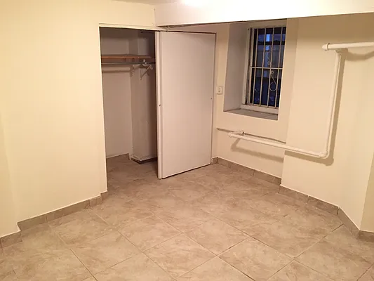 Rented by Sky Management | media 35