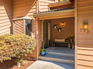 720 Solitude Ln, Grants Pass, OR 97527