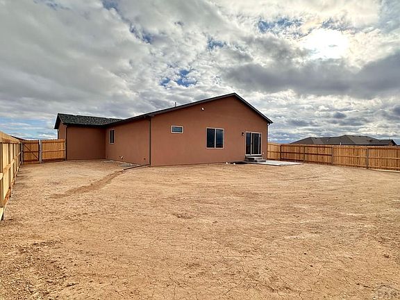 3rd image of 1203 E Orchid Dr