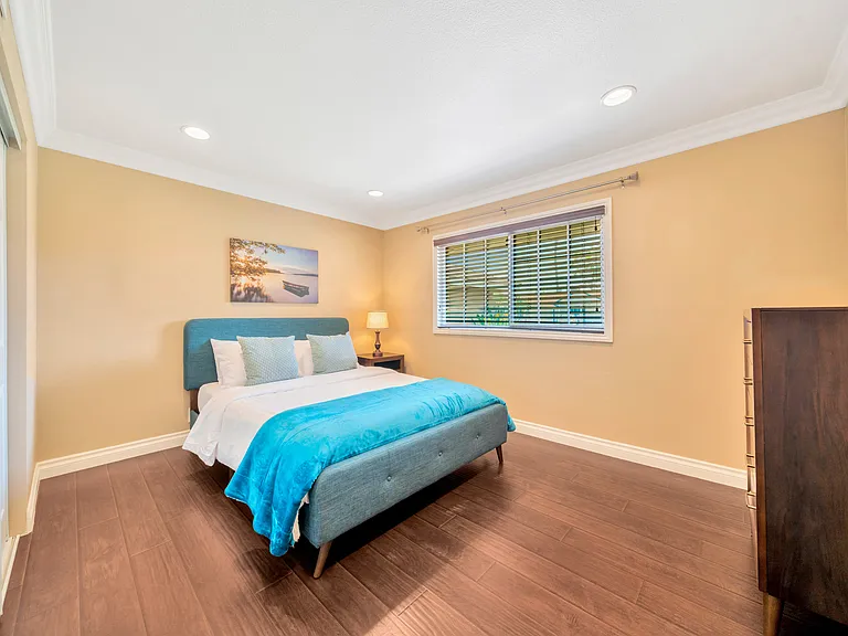 13341 Cromwell Dr — Photo 37