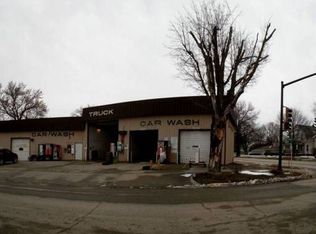 102 N Linn Ave, New Hampton, IA 50659