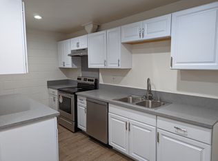 2210 N Beachwood Dr #3, Los Angeles, CA 90068