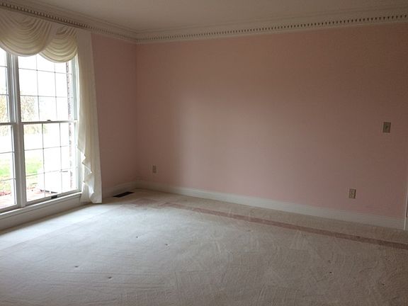 5th image of 304 Southwind Dr