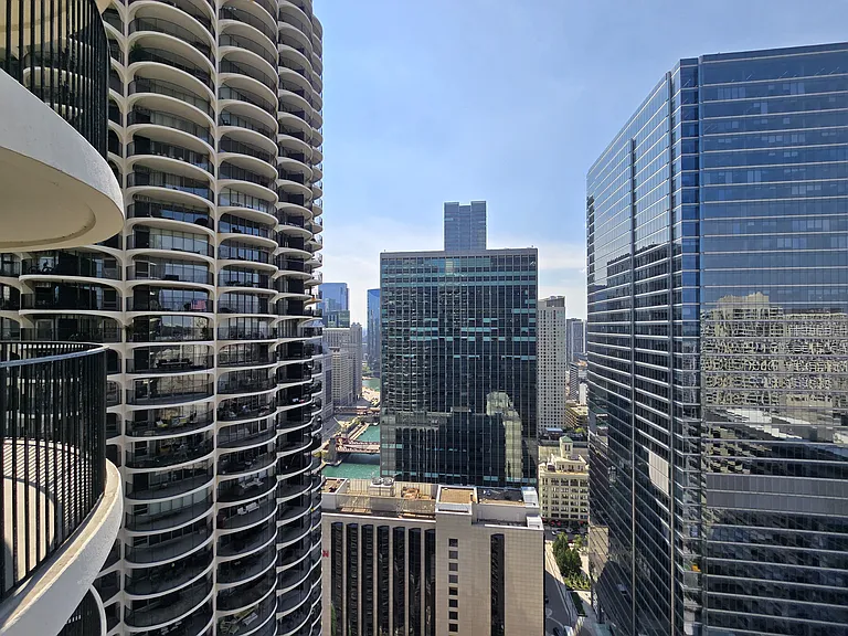 300 N State St #4427 — Photo 8