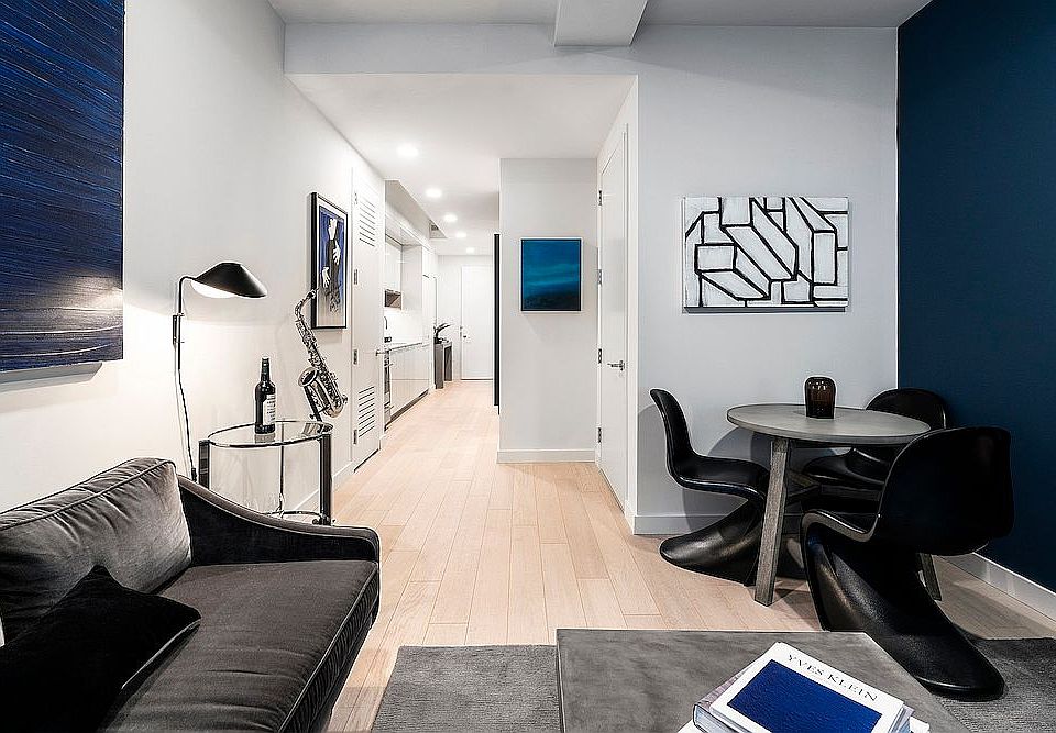 1st image of 20 Broad St APT 1113