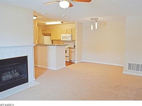 5th image of 15003 Lenox Dr #303