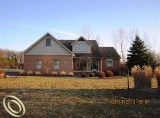2724 Cades Cv, Brighton, MI 48114