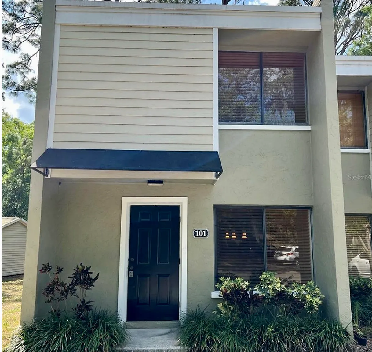 2 bed, 1.5 bath, 1050 sqft, $1,500 — Photo 1