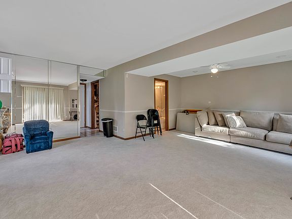 5th image of 8955 Clearview Dr