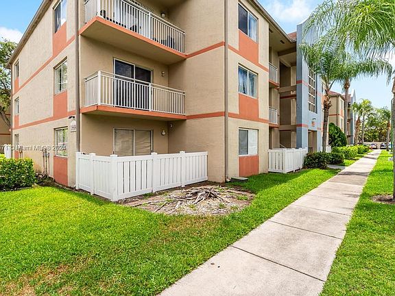 3rd image of 18850 NW 57th Ave APT 303