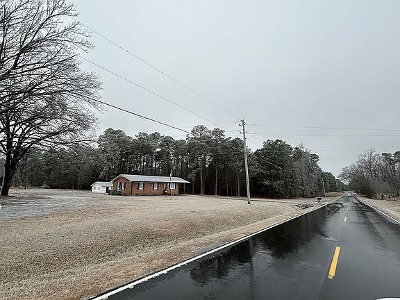 2nd image of 608 Boyd Lake Rd