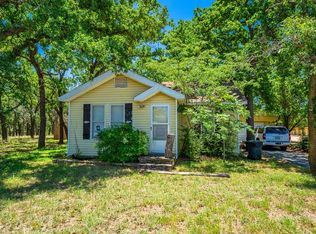 1709 N Llano St, Fredericksburg, TX 78624