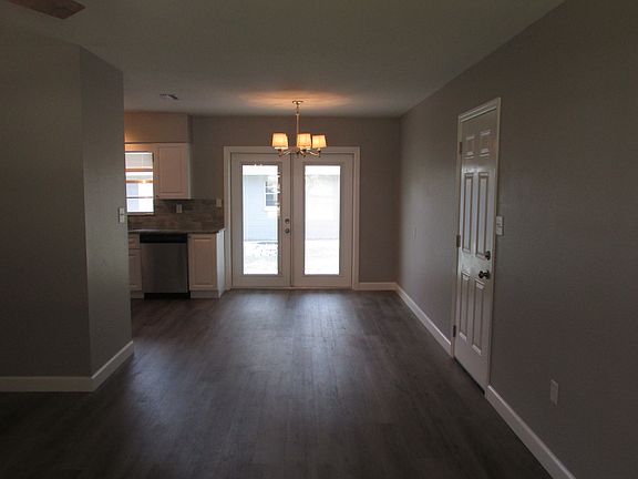 4th image of 1325 Floral Ave S