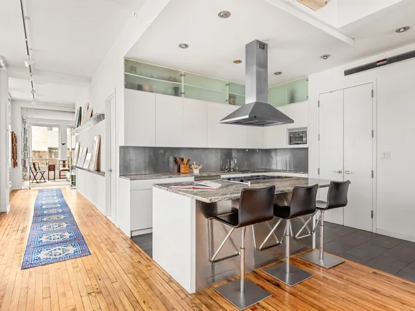 55 East 11th Street image 5 of 12