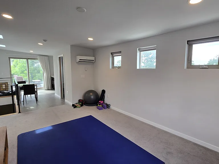 Currently used as a gym with Lululemon Mirror subscription - open to suggestions!