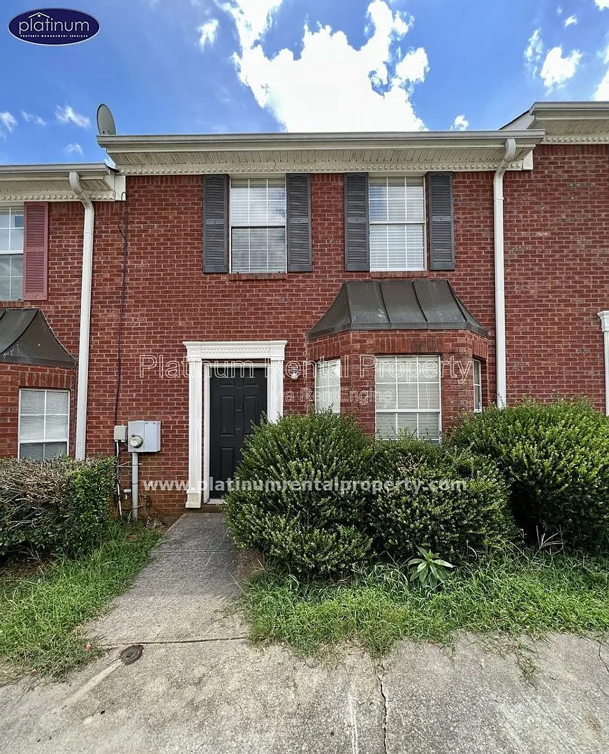 2 bed, 2.0 bath, 1372 sqft, $1,395 — Photo 1