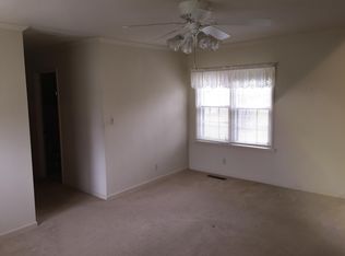 2221 Natchez Ln, Paducah, KY 42001