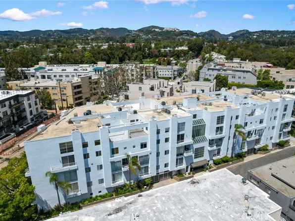 520 S Barrington Ave #116, Los Angeles, CA 90049