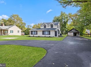 2555 Trenton Rd, Levittown, PA 19056