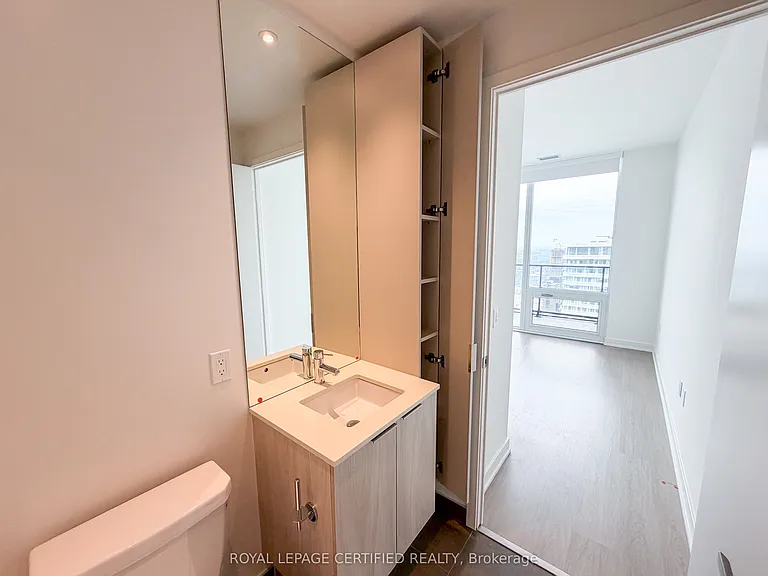 448 Burnhamthorpe Rd W #6407 — Photo 20