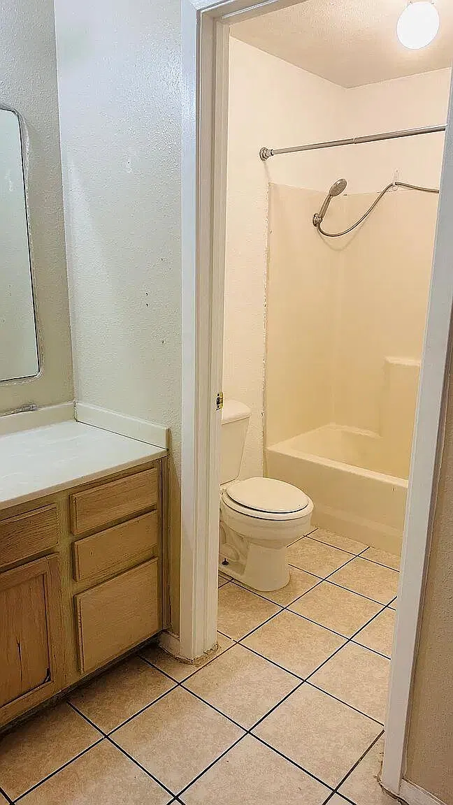 2 bed, 2.0 bath, 1024 sqft, $1,000 — Photo 4
