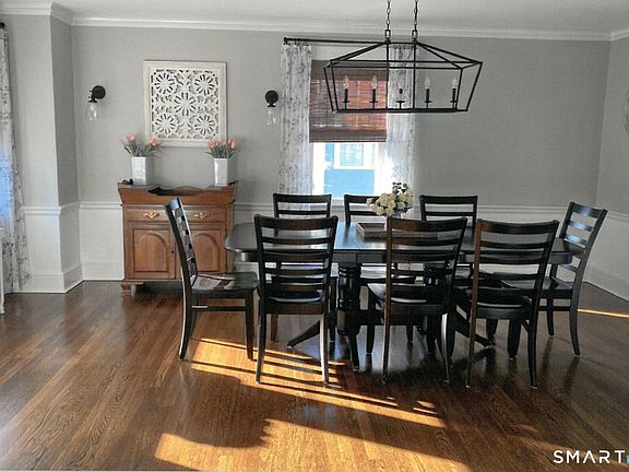 3rd image of 340 Wolcott Hill Road