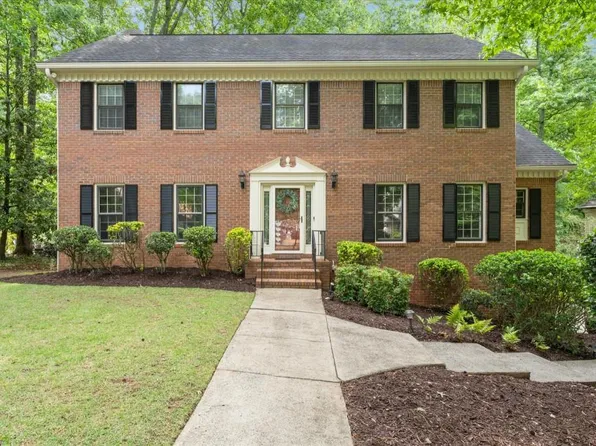1025 Charlton Trce SW, Marietta, GA 30064