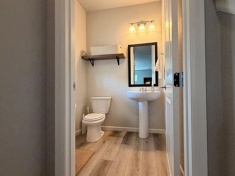 17247 Parkside Dr N — Photo 7
