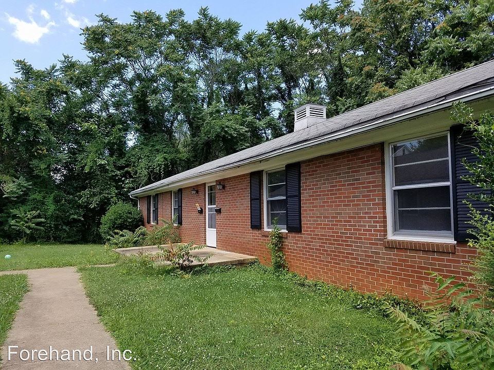 1st image of 4615-B Latham St