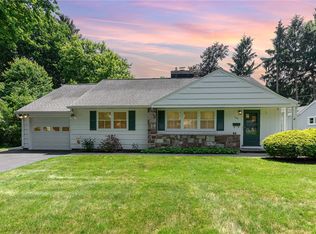 109 Ridgeview Dr, East Rochester, NY 14445