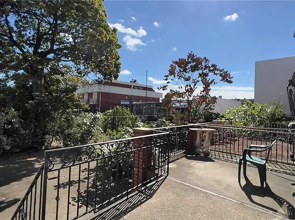 2261 E 4th St, Brooklyn, NY 11223