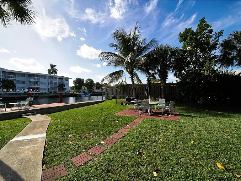 541 Blue Heron Dr #205 — Photo 41